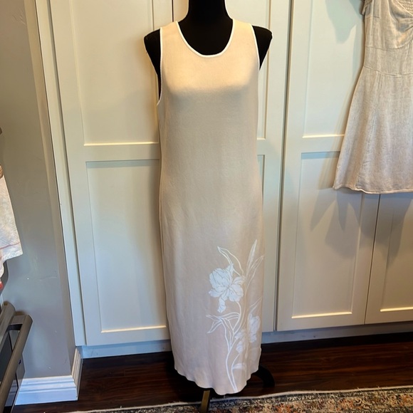 Cynthia Rowley Dresses & Skirts - ON SALE!! CYNTHIA ROWLEY Cream Knit Fabric Dress $4.99 shipping